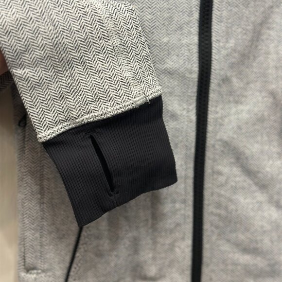 LIKE NEW Lululemon Define Nice Asana Herringbone Tweed Jacket size 4 Coat LOLE - Picture 5 of 15